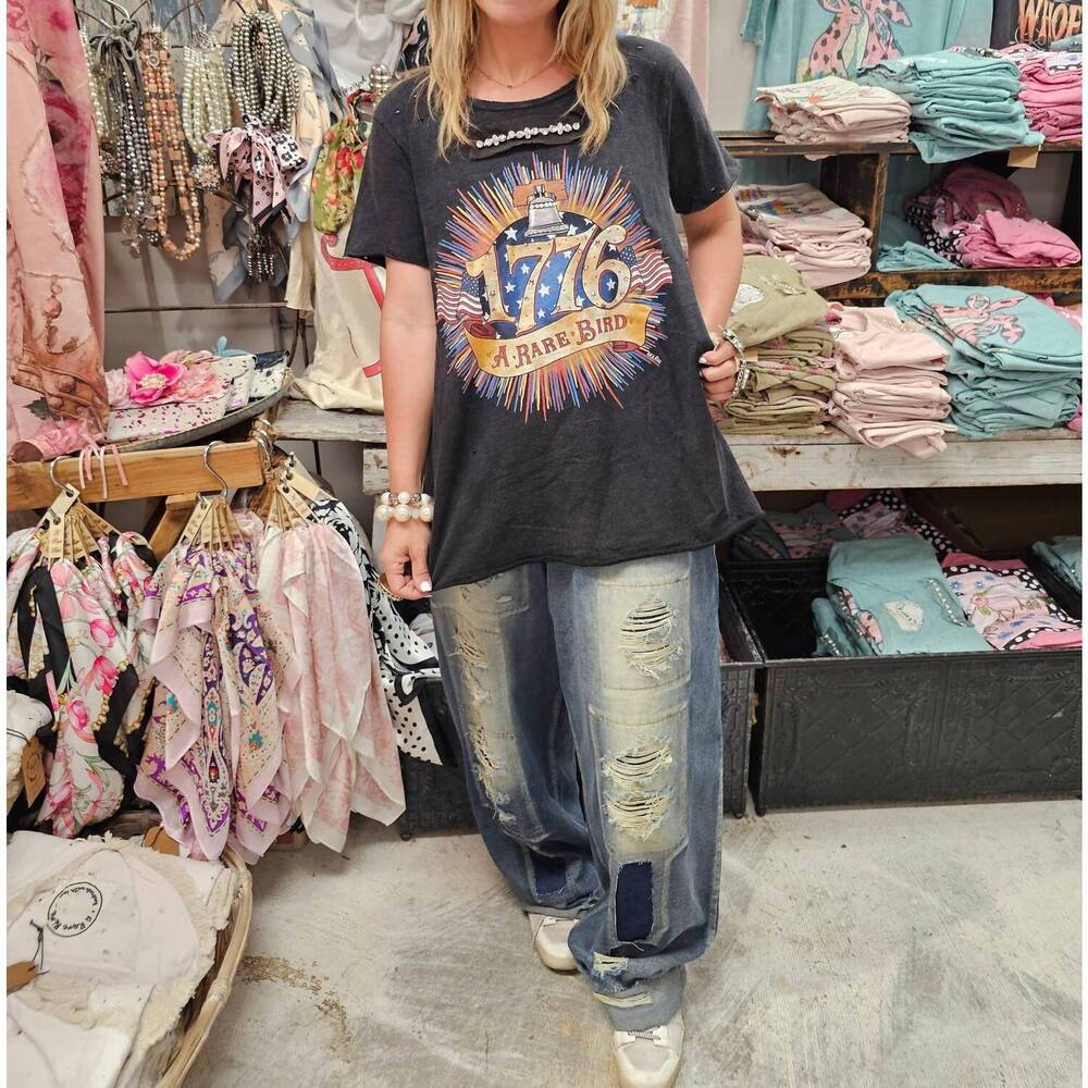 NEW A RARE BIRD 1776 graphic tee in charcoal - Picture 3 of 3